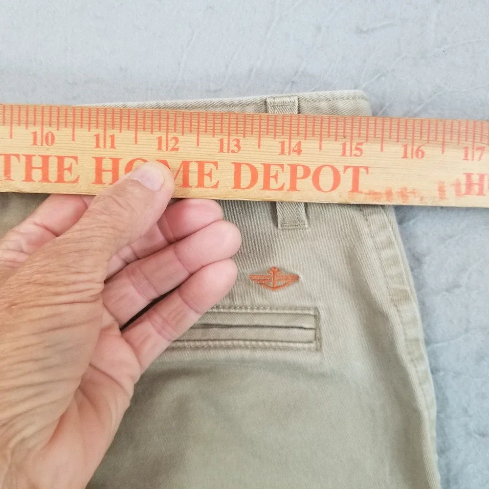 Dockers Pants Mens 31x32 Tan Khakis Straight Leg Stretch‎ Cotton Casual Chinos